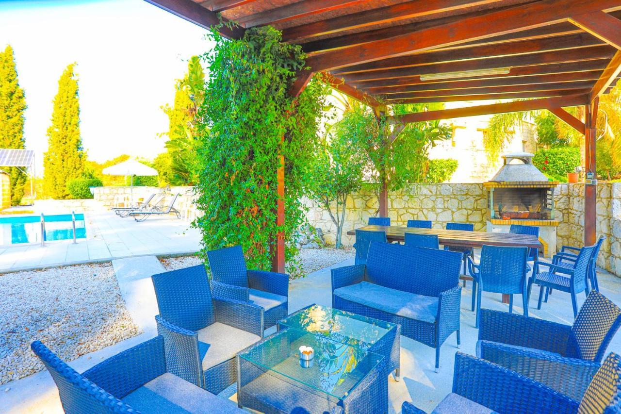 Villa Georgios Rafaela 폴리스 외부 사진